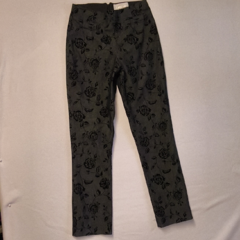 Equestrian Designs Black Floral Rose Desin EmbosseBurnout Skinny Jeans - Women's